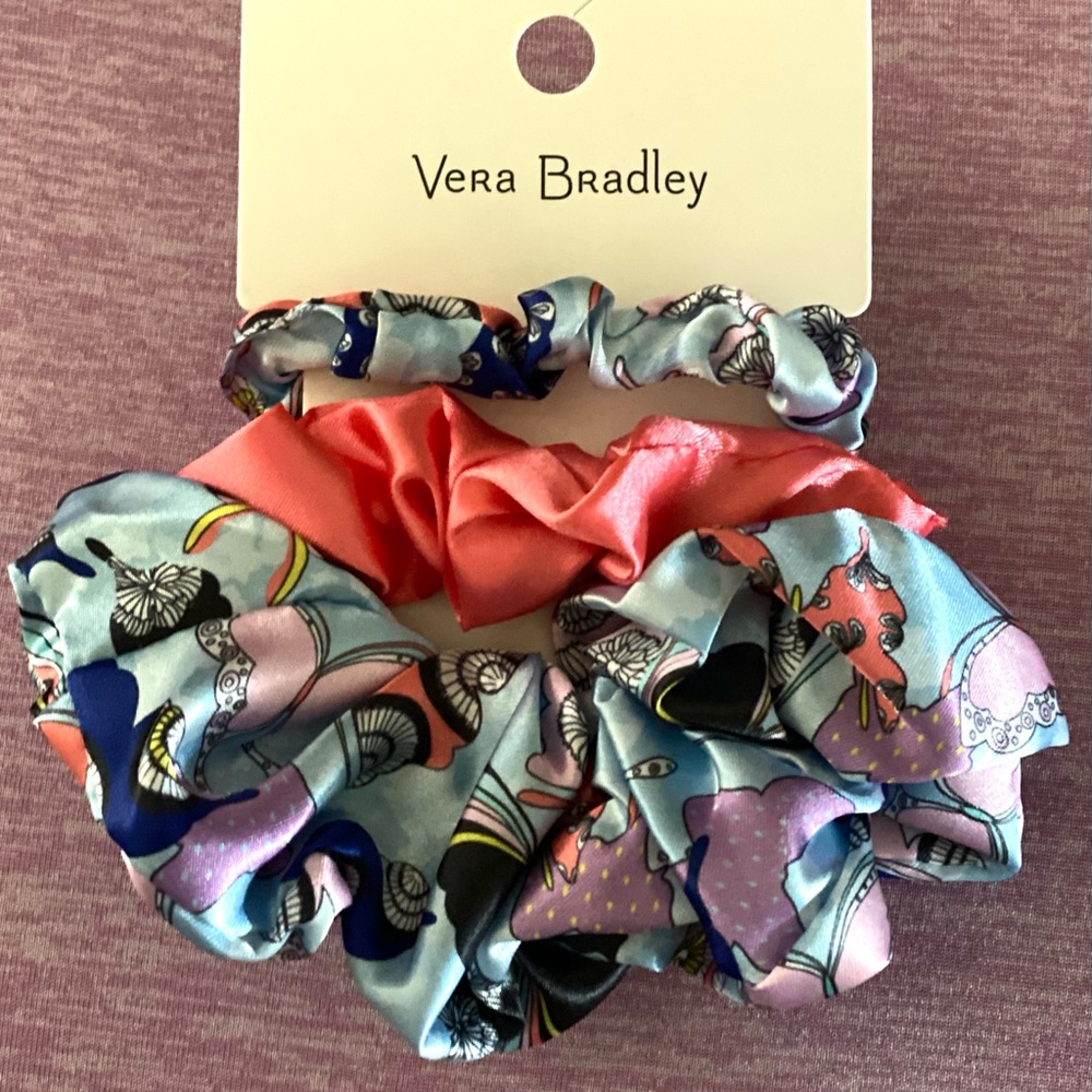 💐2 x HOST PICK💐 NWT Vera Bradley Scrunchies Set